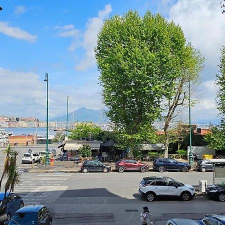 Napoli Lungomare Caracciolo Mon Amour Exterior foto