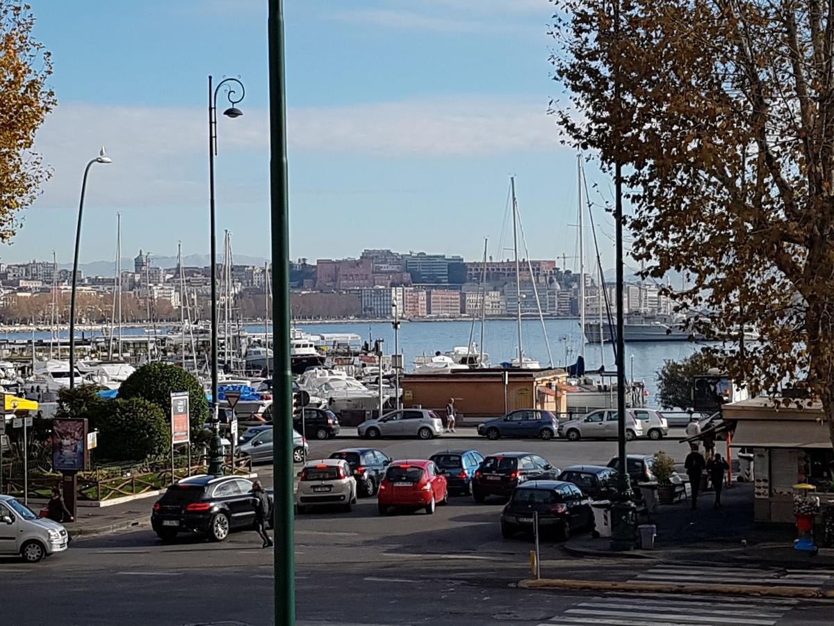 Napoli Lungomare Caracciolo Mon Amour Exterior foto