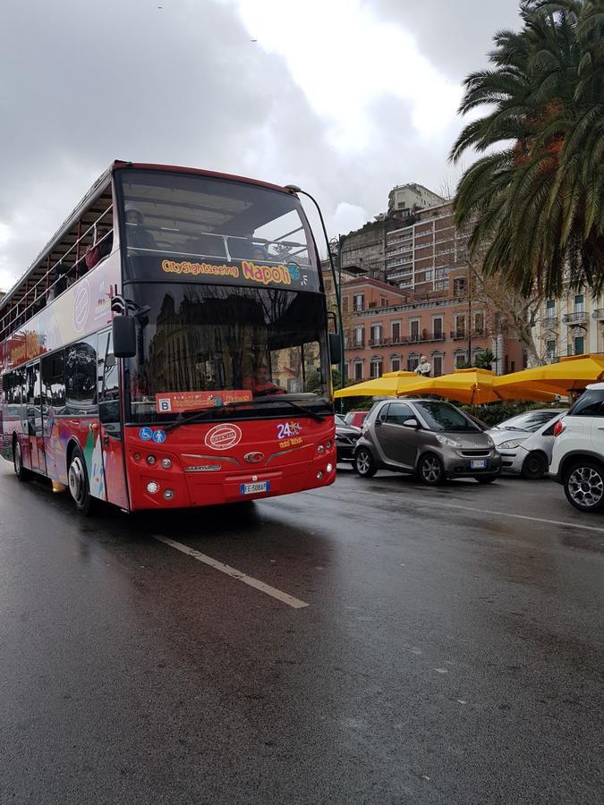 Napoli Lungomare Caracciolo Mon Amour Exterior foto